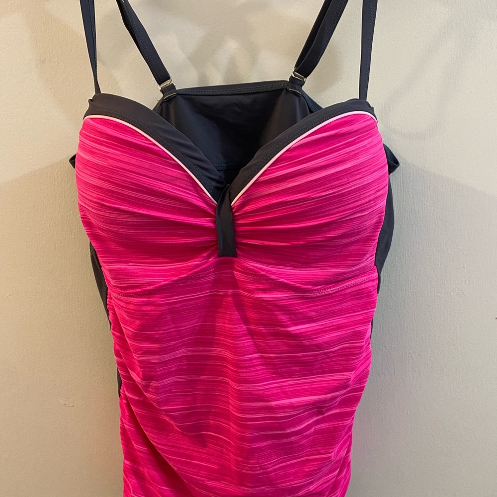 Free Country Pink and Black Women's One Piece Swimsuit